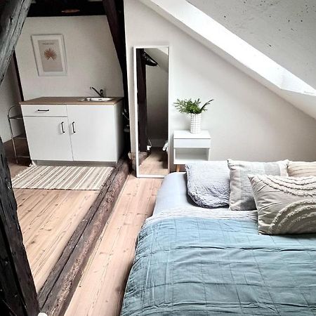 Loft Apartment Close To Metro Palmovka Prag Exterior foto