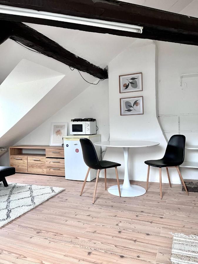 Loft Apartment Close To Metro Palmovka Prag Exterior foto