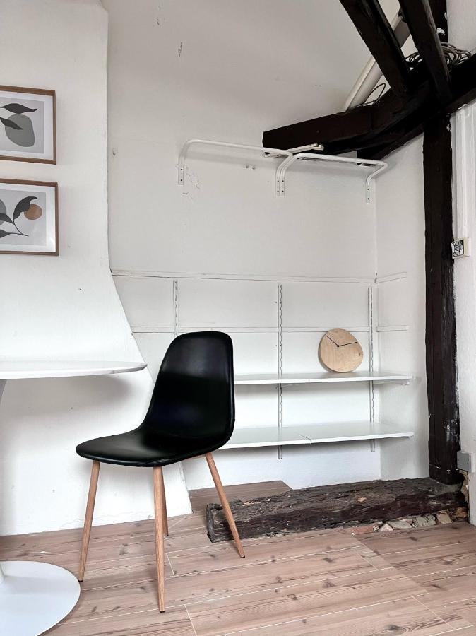Loft Apartment Close To Metro Palmovka Prag Exterior foto